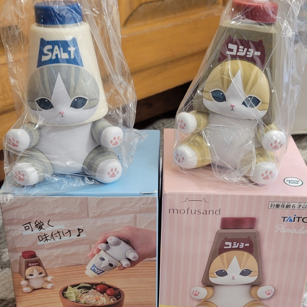Mofusand Salt and Pepper Shaker Rare